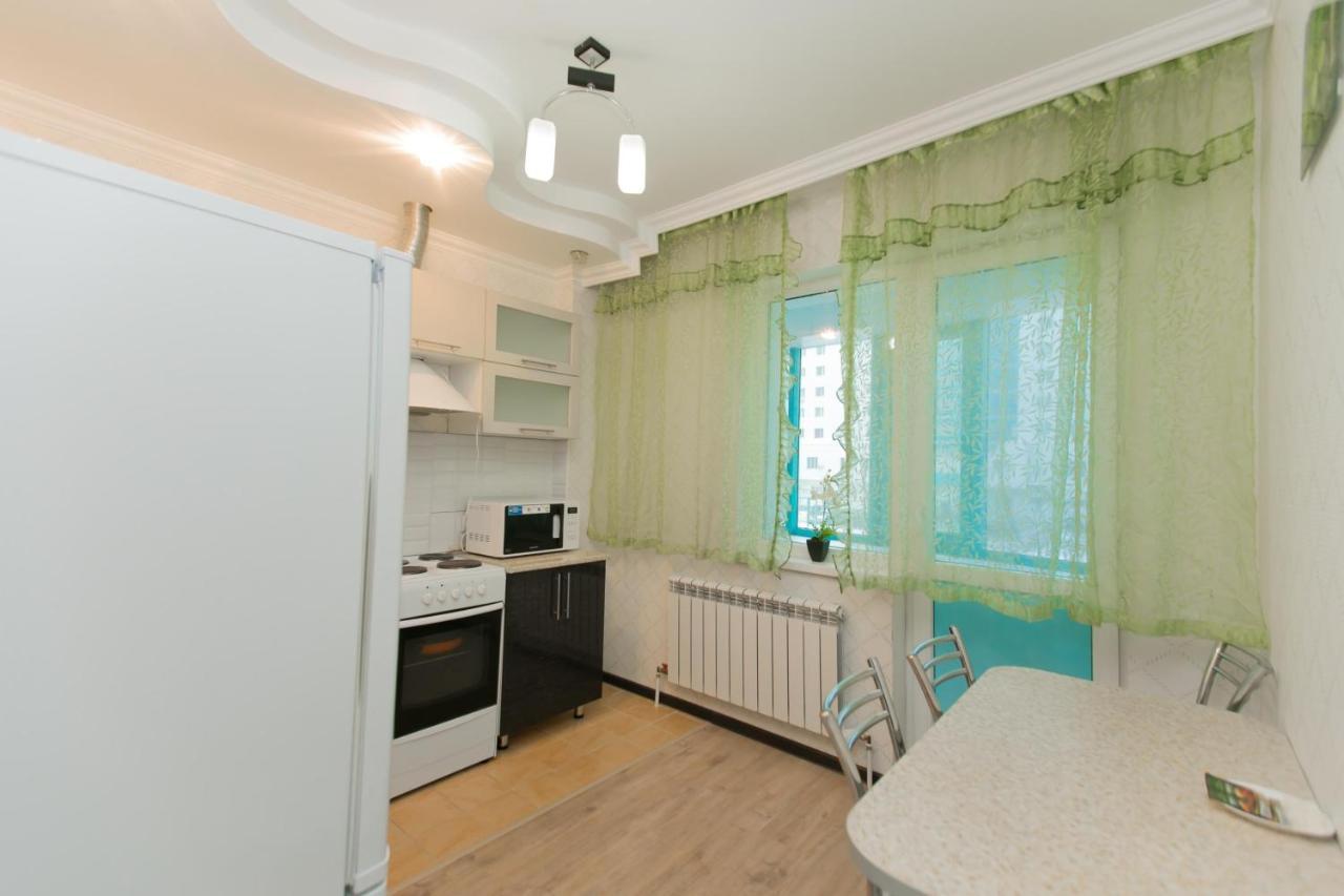 Cozy Apartment On Sarayshyq Street 5E Астана Екстериор снимка