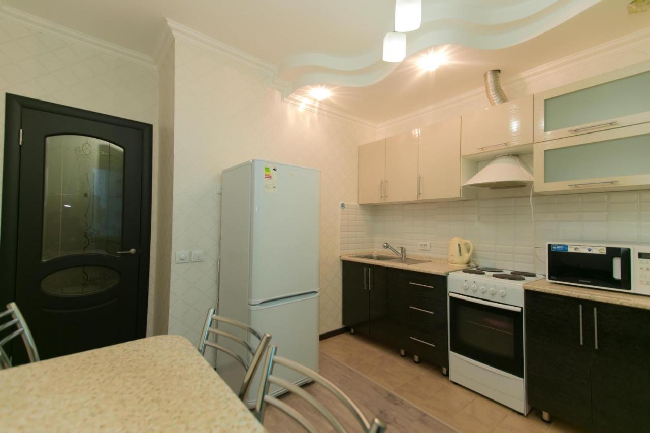Cozy Apartment On Sarayshyq Street 5E Астана Екстериор снимка