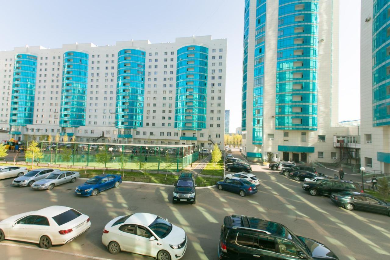 Cozy Apartment On Sarayshyq Street 5E Астана Екстериор снимка