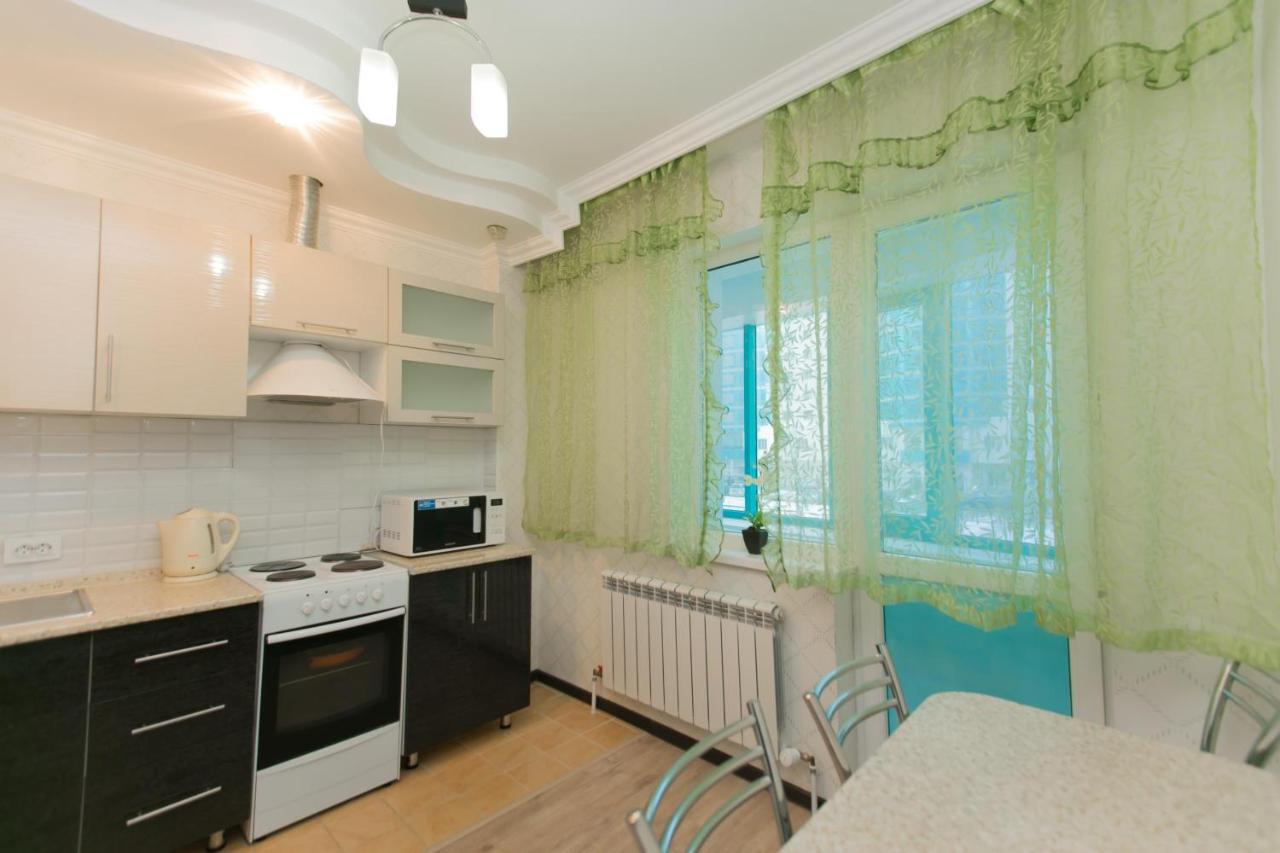 Cozy Apartment On Sarayshyq Street 5E Астана Екстериор снимка